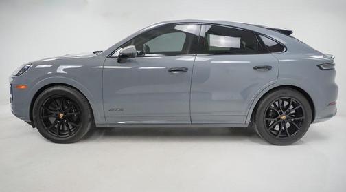 2025 Porsche Cayenne GTS
