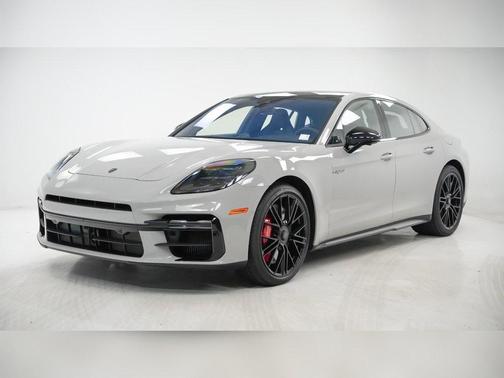 2026 Porsche Panamera Turbo