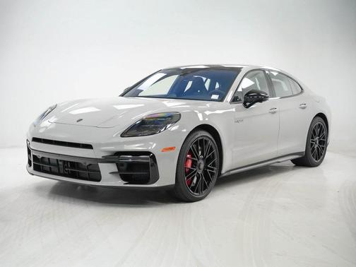 2026 Porsche Panamera Turbo
