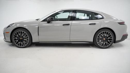 2026 Porsche Panamera 4 E-Hybrid