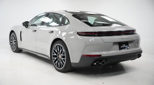 2026 Porsche Panamera 4 E-Hybrid