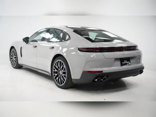 2026 Porsche Panamera 4 E-Hybrid