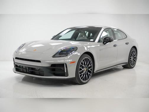 2026 Porsche Panamera 4 E-Hybrid