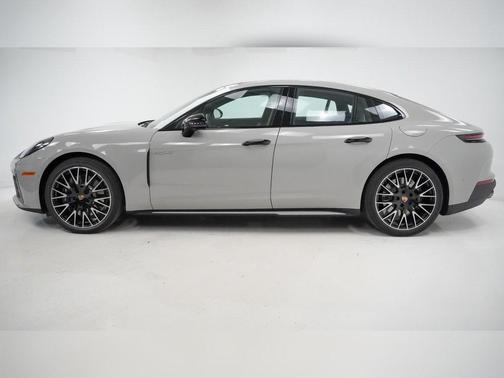 2026 Porsche Panamera 4 E-Hybrid