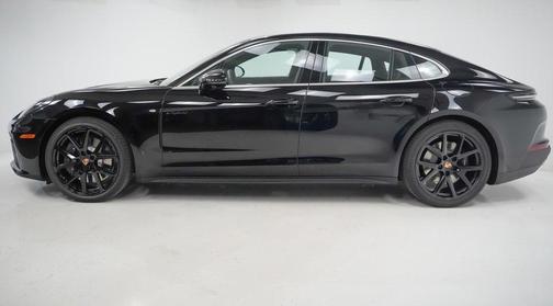 2026 Porsche Panamera 4 E-Hybrid