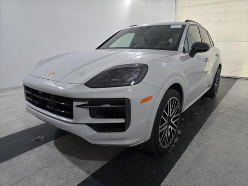 2024 Porsche Cayenne E-Hybrid S