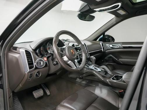 2016 Porsche Cayenne Cayenne