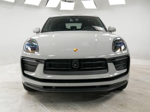 Chalk 2026 Porsche Macan Macan