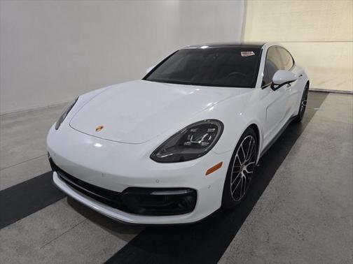2023 Porsche Panamera Platinum Edition