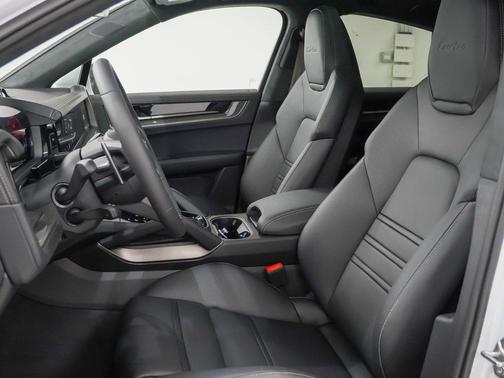 2026 Porsche Cayenne Cayenne Turbo E-Hybrid