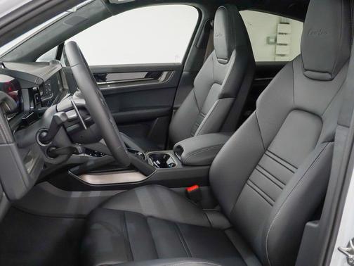 2026 Porsche Cayenne Cayenne Turbo E-Hybrid