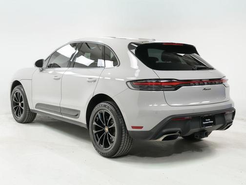 Chalk 2023 Porsche Macan Macan
