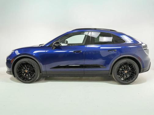 2026 Porsche Macan 4