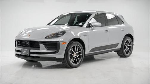 2022 Porsche Macan Base