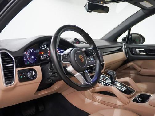 2023 Porsche Cayenne Cayenne