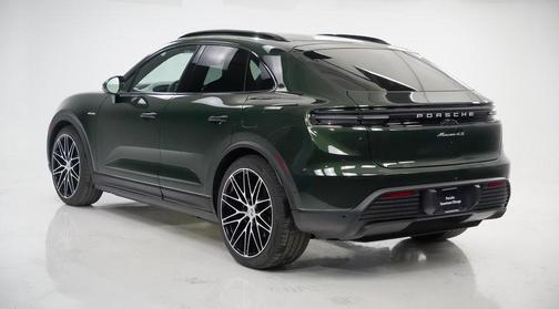 2025 Porsche Macan 4S