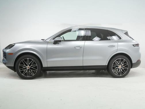Dolomite Silver Metallic 2026 Porsche Cayenne Cayenne