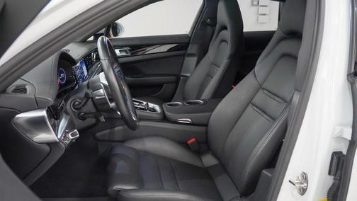2018 Porsche Panamera 4S