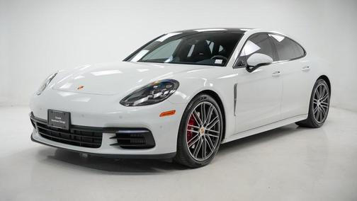 2018 Porsche Panamera 4S