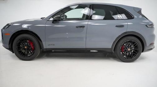 2026 Porsche Cayenne GTS