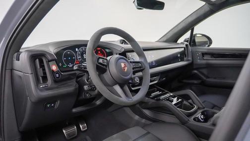 2026 Porsche Cayenne GTS