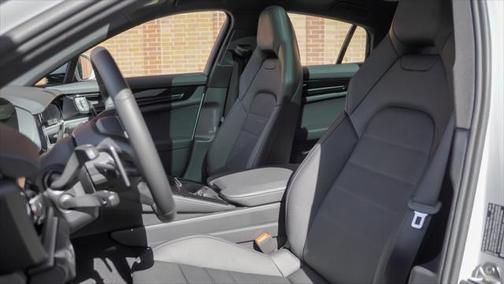 2024 Porsche Panamera 4