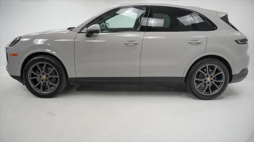 2024 Porsche Cayenne Base (Tiptronic)