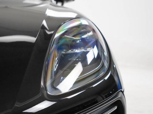 2025 Porsche Macan S