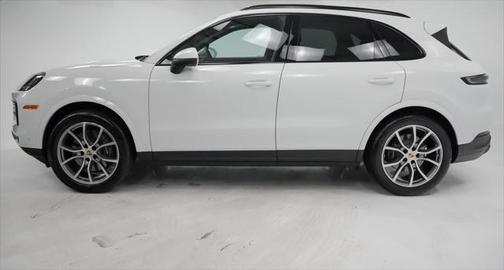 2024 Porsche Cayenne Base (Tiptronic)