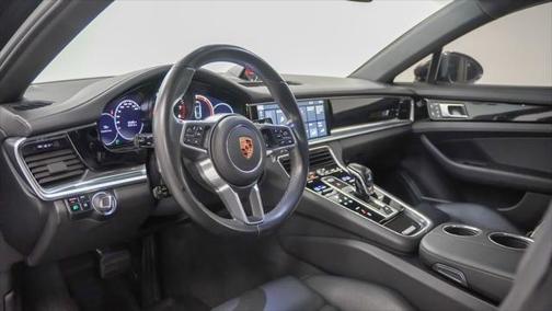 2018 Porsche Panamera 4
