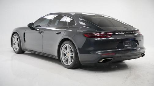 2018 Porsche Panamera 4