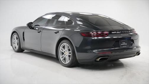 2018 Porsche Panamera 4