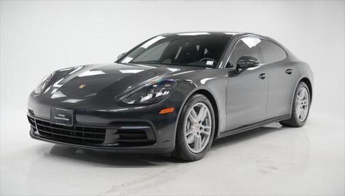 2018 Porsche Panamera 4
