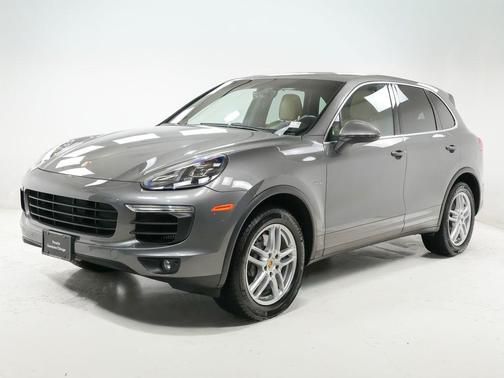 Meteor Gray Metallic 2015 Porsche Cayenne Diesel