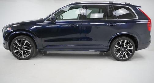 2019 Volvo XC90 T6 Momentum