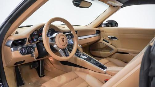 2017 Porsche 911 Carrera