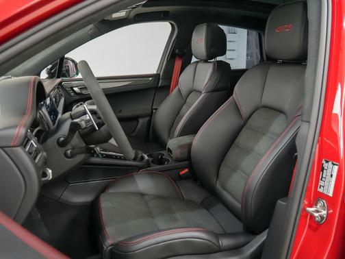Carmine Red 2026 Porsche Macan Macan GTS