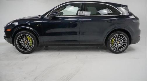 2023 Porsche Cayenne E-Hybrid S