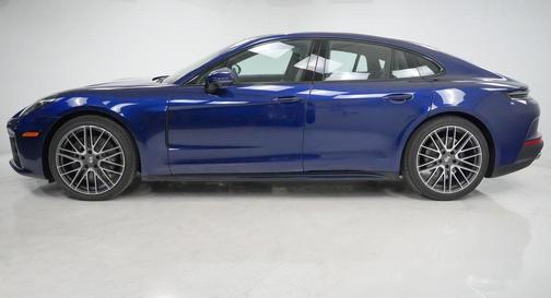 2026 Porsche Panamera 4