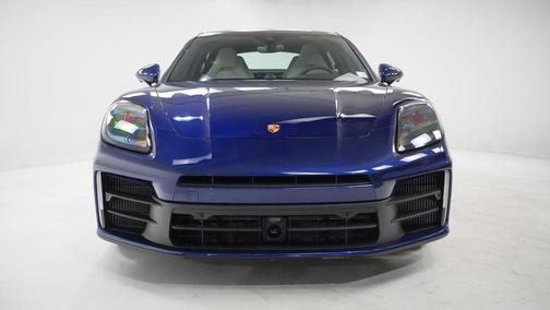 2026 Porsche Panamera 4