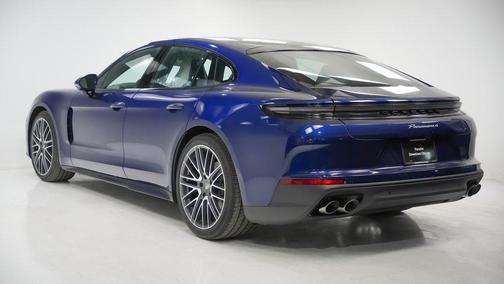 2026 Porsche Panamera 4