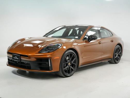 2025 Porsche Panamera 4