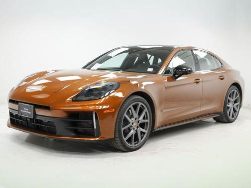 Madeira Gold Metallic 2025 Porsche Panamera 4