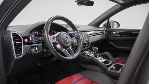 2022 Porsche Cayenne Base (Tiptronic)