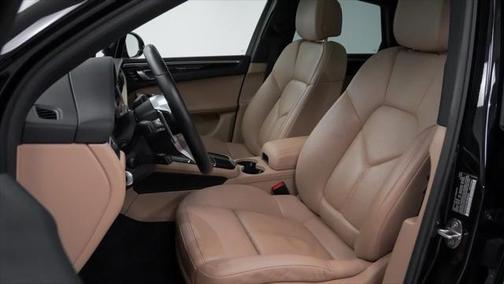 2021 Porsche Macan Base