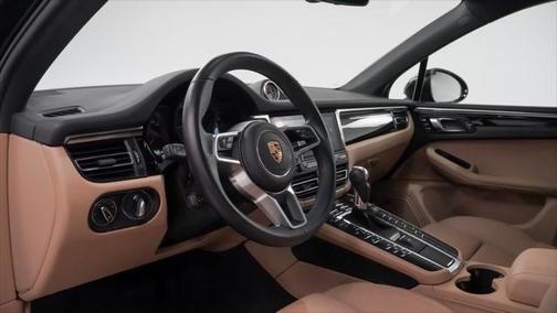 2021 Porsche Macan Base