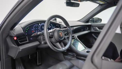 2025 Porsche Taycan 