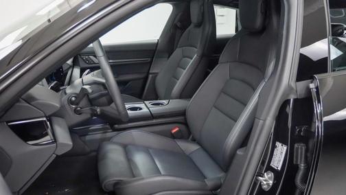 2025 Porsche Taycan 