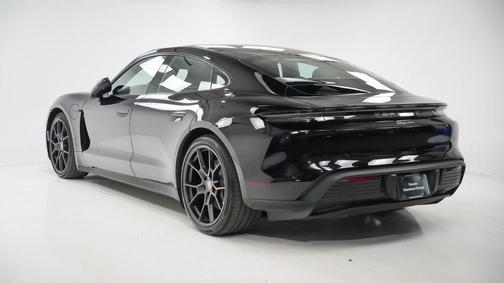2025 Porsche Taycan 