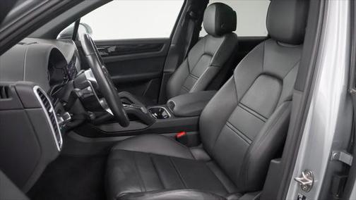 2023 Porsche Cayenne Base (Tiptronic)